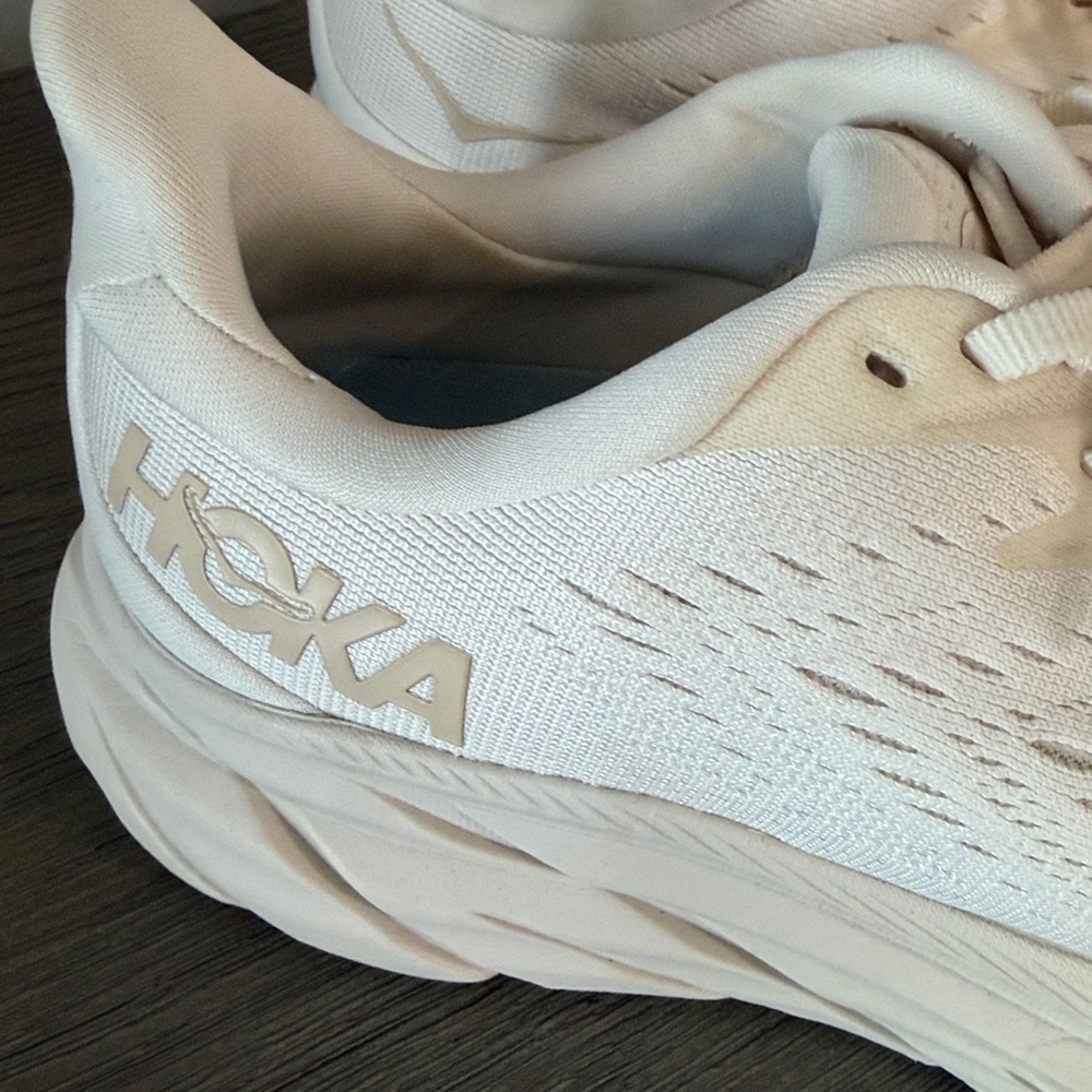 HOKA Clifton 8 crème sneakers - Picture 2 of 6